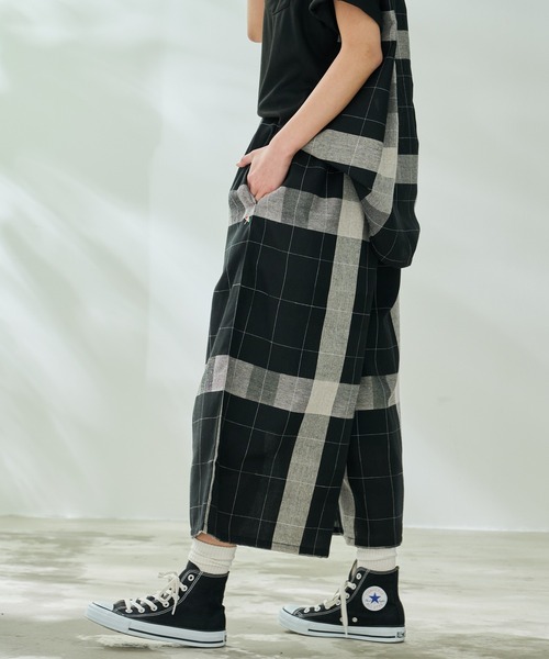 Arnold Palmer（アーノルドパーマー）の「ビックチェック フレア パンツ（その他パンツ・レディース・ブラック/ライトベージュ/ネイビー・L/M/S）」の17枚目の写真