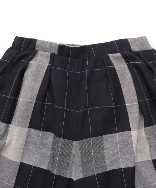 Arnold Palmer（アーノルドパーマー）の「ビックチェック フレア パンツ（その他パンツ・レディース・ブラック/ライトベージュ/ネイビー・L/M/S）」の8枚目の写真