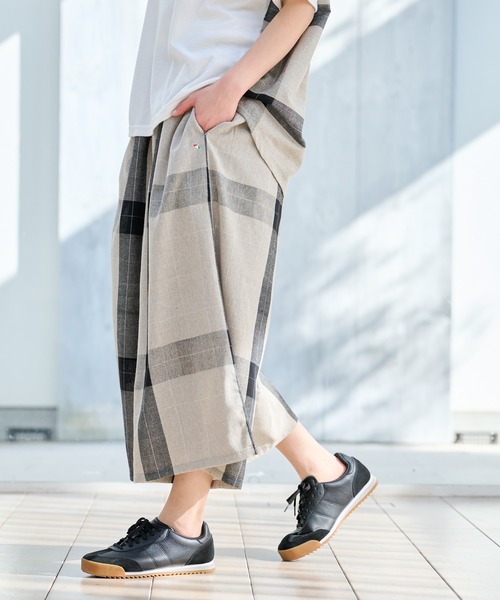 Arnold Palmer（アーノルドパーマー）の「ビックチェック フレア パンツ（その他パンツ・レディース・ブラック/ライトベージュ/ネイビー・L/M/S）」の22枚目の写真