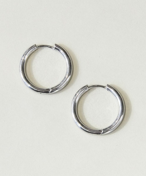 Zoule(ゾーラ)の「Zoule ゾーラ:ステンレスシリーズ stainless P-53 ステンレス フープ中 ピアス(ピアス(両耳用)・レディース・ゴールド/シルバー・FREE)」の1枚目の写真