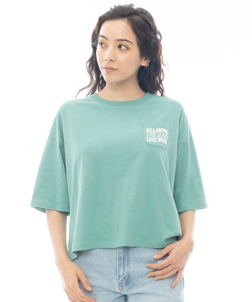 BILLABONG(ビラボン)の「BILLABONG レディース FLAG LOGO LOOSE CROPPED TEE Tシャツ 【2025年春夏モデル】/ビラボンロゴバックプリントクルーネック半袖Tシャツ(Tシャツ/カットソー・レディース・ホワイト/パープル系その他/グリーン系その他/ブラック・MEDIUM)」の18枚目の写真