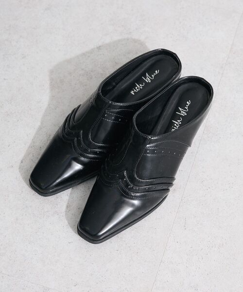 Green Parks(グリーンパークス)の「・richblue ウエスタンウェッジミュール(パンプス・レディース・シルバー/ブラック・L/S/M/LL)」の2枚目の写真