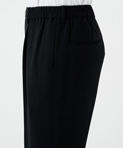 STUDIOUS（ステュディオス）の「ESSENTIAL WIDE TAPERED PANTS（スラックス・メンズ・ブラック/ダークグレー・1/2）」の11枚目の写真