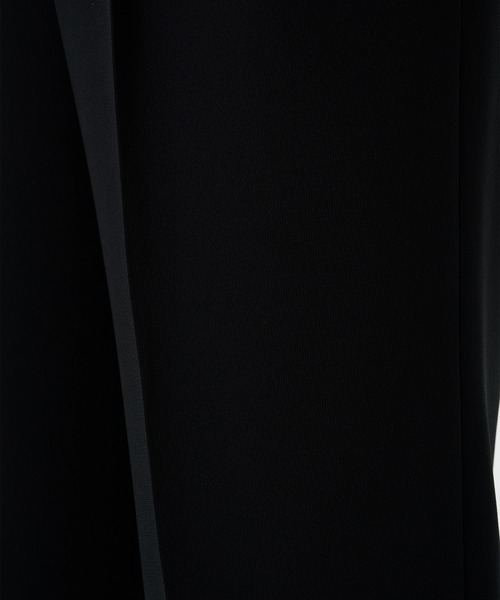 STUDIOUS（ステュディオス）の「ESSENTIAL WIDE TAPERED PANTS（スラックス・メンズ・ブラック/ダークグレー・1/2）」の13枚目の写真
