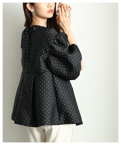 Sawa a la mode(サワアラモード)の「ドットジャガードペプラムトップス(Tシャツ/カットソー・レディース・ベージュ/ブラック・FREE)」の18枚目の写真