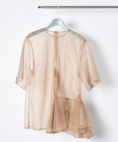 RUMCHE(ラムシェ)の「Moon Ruffle Sheer Tops / ムーンラッフルシアートップス(シャツ/ブラウス・レディース・ベージュ/ブラック/グレー・FREE)」の3枚目の写真