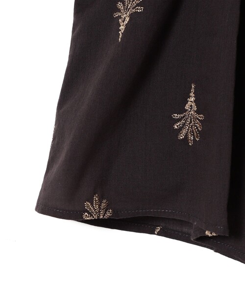 B:MING by BEAMS（ビーミングバイビームス）の「インド 総刺繍 キャミソール（キャミソール・レディース・オフホワイト/スミクロ・ONE SIZE）」の4枚目の写真