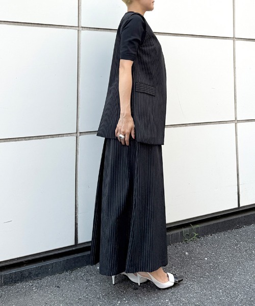 JENNE(ジェンヌ)の「ピンストライプモダンジレ(その他トップス・レディース・ネイビー/ブラック/ホワイト・SMALL/MEDIUM/LARGE)」の12枚目の写真