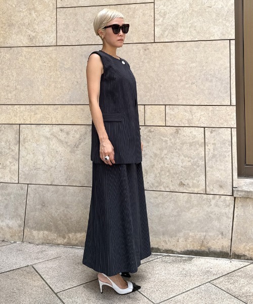 JENNE(ジェンヌ)の「ピンストライプモダンジレ(その他トップス・レディース・ネイビー/ブラック/ホワイト・SMALL/MEDIUM/LARGE)」の17枚目の写真