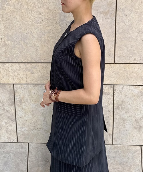 JENNE(ジェンヌ)の「ピンストライプモダンジレ(その他トップス・レディース・ネイビー/ブラック/ホワイト・SMALL/MEDIUM/LARGE)」の20枚目の写真