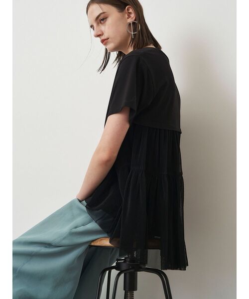 ELENDEEK（エレンディーク）の「バックプリーツチュールカットソー（Tシャツ/カットソー・レディース・ネイビー/ブラック/オフホワイト・FREE）」の2枚目の写真