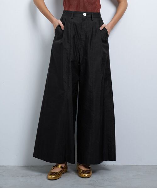 LANVIN en Bleu(ランバンオンブルー)の「シャンタンタフタワイドパンツ(その他パンツ・レディース・ブラック/ピンク・38/36)」の2枚目の写真