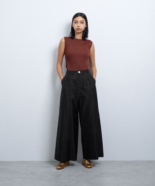 LANVIN en Bleu(ランバンオンブルー)の「シャンタンタフタワイドパンツ(その他パンツ・レディース・ブラック/ピンク・38/36)」の3枚目の写真