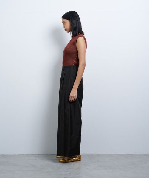 LANVIN en Bleu(ランバンオンブルー)の「シャンタンタフタワイドパンツ(その他パンツ・レディース・ブラック/ピンク・38/36)」の4枚目の写真