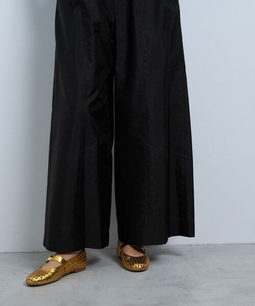 LANVIN en Bleu(ランバンオンブルー)の「シャンタンタフタワイドパンツ(その他パンツ・レディース・ブラック/ピンク・38/36)」の10枚目の写真