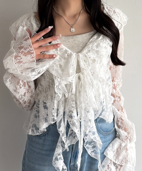 apres jour mignon（アプレジュールミニョン）の「カスケードフリルブラウス【ZOZOTOWN限定アイテム】（その他トップス・レディース・ブルー/ナチュラル/オフホワイト/ブラウン系その他/ダークブラウン/ブラック・X-LARGE/フリー）」の2枚目の写真