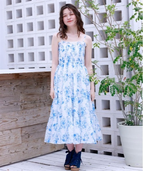axes femme（アクシーズファム）の「ネモフィラプリントブラウス