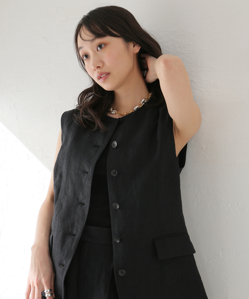 journal standard L'essage(ジャーナルスタンダードレサージュ)の「リネンキャンバスノーカラーベスト(その他アウター・レディース・ブラック/ベージュ・FREE)」の12枚目の写真