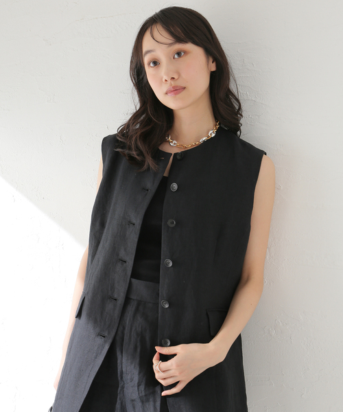 journal standard L'essage(ジャーナルスタンダードレサージュ)の「リネンキャンバスノーカラーベスト(その他アウター・レディース・ブラック/ベージュ・FREE)」の11枚目の写真