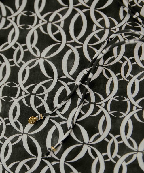 SALON adam et rope'（サロン アダム エ ロペ）の「リバティミニトートバッグ（トートバッグ・レディース・ブラック/ブルー系その他4/グリーン・FREE）」の8枚目の写真