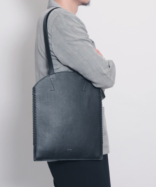 YArKA（ヤーカ）の「【YArKA/ヤーカ】real leather lace up tote bag [lumm2] / リアルレザーレースアップデザイントートバッグ（トートバッグ・レディース・ブラック・FREE）」の13枚目の写真