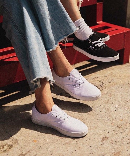 VANS(バンズ)の「オーセンティック ロープロ(スニーカー・メンズ・ホワイト/ブラック×ホワイト/ブラック×ブラック・10/9.5/9/8.5/8/7/6.5/6/5.5/5/4.5/4)」の4枚目の写真