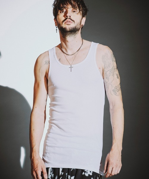 NO ID.（ノーアイディ）の「mta577-ｻｲﾄﾞｽﾘｯﾄﾛﾝｸﾞﾀﾝｸﾄｯﾌﾟ（タンクトップ・メンズ・グレー/ブラック/ホワイト・1/2）」の4枚目の写真