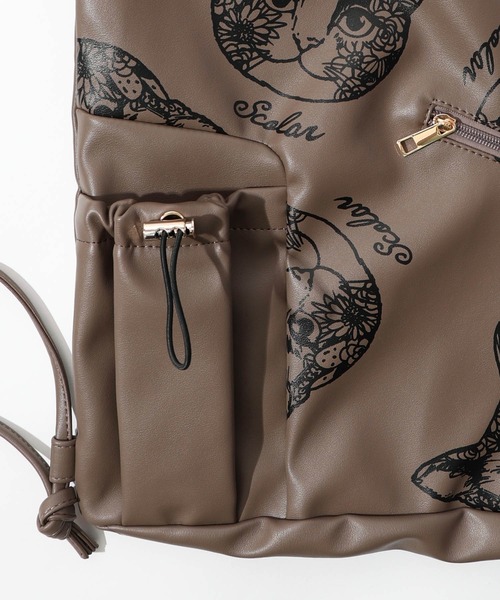 ScoLar（スカラー）の「652437：ネコ柄の合成皮革ナップザックバッグ（バックパック/リュック・レディース・ブラウン/オフホワイト/ブラック・FREE）」の19枚目の写真