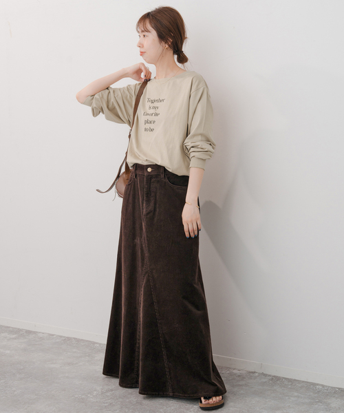 Spick & Span（スピックアンドスパン）の「ボートネックシルケットロゴロンTEE（Tシャツ/カットソー・レディース・ホワイト/ベージュ・FREE）」の4枚目の写真