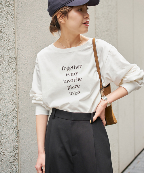 Spick & Span（スピックアンドスパン）の「ボートネックシルケットロゴロンTEE（Tシャツ/カットソー・レディース・ホワイト/ベージュ・FREE）」の5枚目の写真