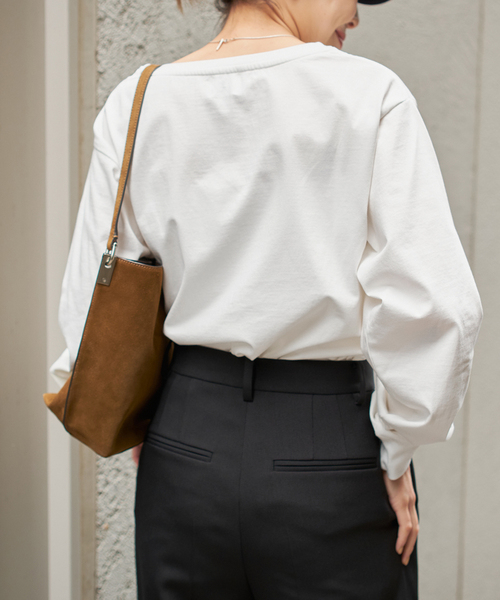 Spick & Span（スピックアンドスパン）の「ボートネックシルケットロゴロンTEE（Tシャツ/カットソー・レディース・ホワイト/ベージュ・FREE）」の8枚目の写真