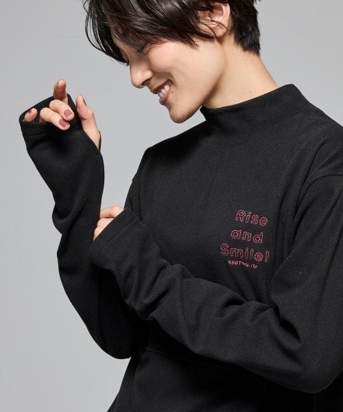 KRIFF MAYER Lady's Collection(クリフメイヤーレディースコレクション)の「【伸縮性・ストレッチ】もちのびモックネックT(Tシャツ/カットソー・レディース・レッド/グレー/ダークブラウン/ブラック/ナチュラル/ダークブルー/カラフル/その他5・LARGE/MEDIUM)」の2枚目の写真