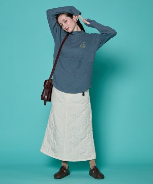 KRIFF MAYER Lady's Collection(クリフメイヤーレディースコレクション)の「【伸縮性・ストレッチ】もちのびモックネックT(Tシャツ/カットソー・レディース・レッド/グレー/ダークブラウン/ブラック/ナチュラル/ダークブルー/カラフル/その他5・LARGE/MEDIUM)」の12枚目の写真