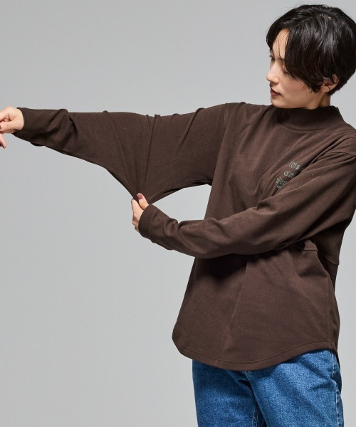 KRIFF MAYER Lady's Collection(クリフメイヤーレディースコレクション)の「【伸縮性・ストレッチ】もちのびモックネックT(Tシャツ/カットソー・レディース・レッド/グレー/ダークブラウン/ブラック/ナチュラル/ダークブルー/カラフル/その他5・LARGE/MEDIUM)」の9枚目の写真