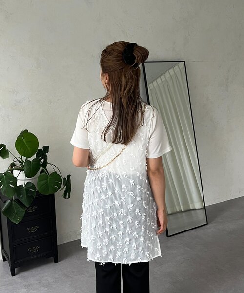 prose verse（プロズヴェール）の「【MOMO】シアーフリンジVネックロングベスト（ベスト・レディース・オフホワイト/ブラック・LARGE/MEDIUM）」の22枚目の写真