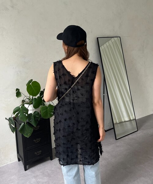 prose verse（プロズヴェール）の「【MOMO】シアーフリンジVネックロングベスト（ベスト・レディース・オフホワイト/ブラック・LARGE/MEDIUM）」の3枚目の写真