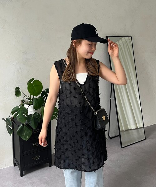 prose verse（プロズヴェール）の「【MOMO】シアーフリンジVネックロングベスト（ベスト・レディース・オフホワイト/ブラック・LARGE/MEDIUM）」の5枚目の写真