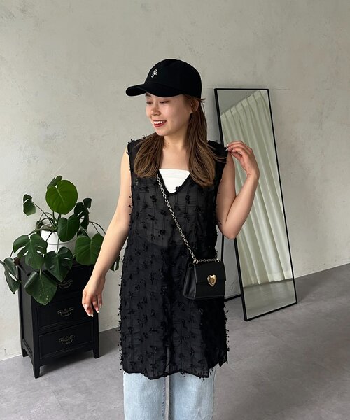 prose verse（プロズヴェール）の「【MOMO】シアーフリンジVネックロングベスト（ベスト・レディース・オフホワイト/ブラック・LARGE/MEDIUM）」の7枚目の写真