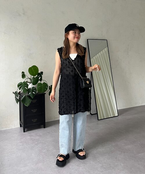 prose verse（プロズヴェール）の「【MOMO】シアーフリンジVネックロングベスト（ベスト・レディース・オフホワイト/ブラック・LARGE/MEDIUM）」の13枚目の写真