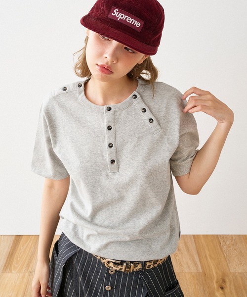 WISH FOR EVER（ウィッシュフォーエバー）の「DRAW CODE 3WAY HENRY NECK T / ドローコード3WAYヘンリーネックT（Tシャツ/カットソー・メンズ・ブラック/ネイビー/オフホワイト/グレー・LARGE/MEDIUM/SMALL）」の3枚目の写真