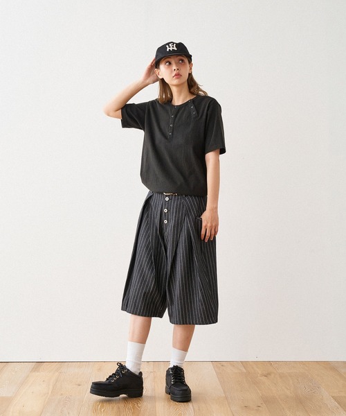 WISH FOR EVER（ウィッシュフォーエバー）の「DRAW CODE 3WAY HENRY NECK T / ドローコード3WAYヘンリーネックT（Tシャツ/カットソー・メンズ・ブラック/ネイビー/オフホワイト/グレー・LARGE/MEDIUM/SMALL）」の5枚目の写真