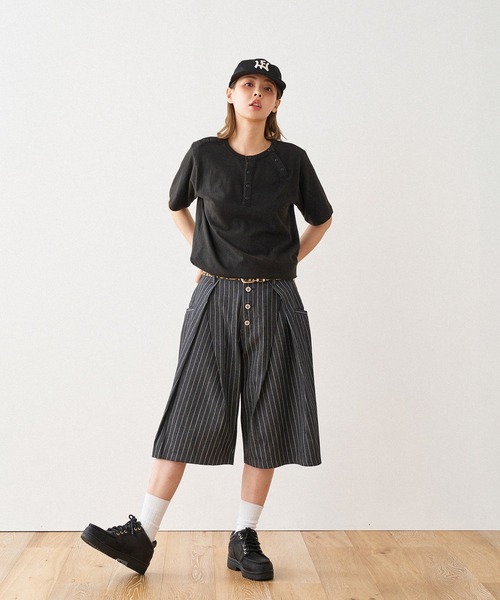 WISH FOR EVER（ウィッシュフォーエバー）の「DRAW CODE 3WAY HENRY NECK T / ドローコード3WAYヘンリーネックT（Tシャツ/カットソー・メンズ・ブラック/ネイビー/オフホワイト/グレー・LARGE/MEDIUM/SMALL）」の11枚目の写真