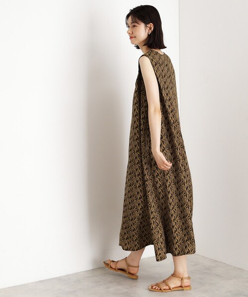 THE SHOP TK (ザ ショップ ティーケー )の「ショルダータックワンピース【洗える】(ワンピース・レディース・イエロー系/ダークブラウン系・13/12)」の9枚目の写真