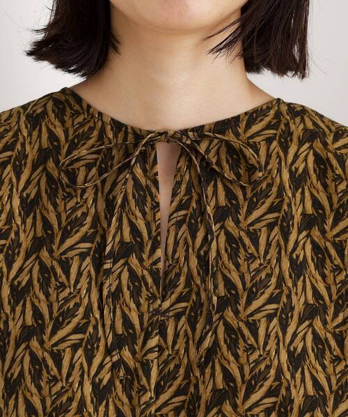THE SHOP TK (ザ ショップ ティーケー )の「ショルダータックワンピース【洗える】(ワンピース・レディース・イエロー系/ダークブラウン系・13/12)」の5枚目の写真