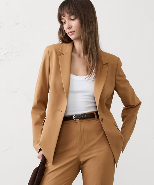 【BANANA REPUBLIC】 大人の定番コーデが即完成！セットアップ BANANA REPUBLIC FACTORY STORE SCULPTED STRETCH LNL BLAZER