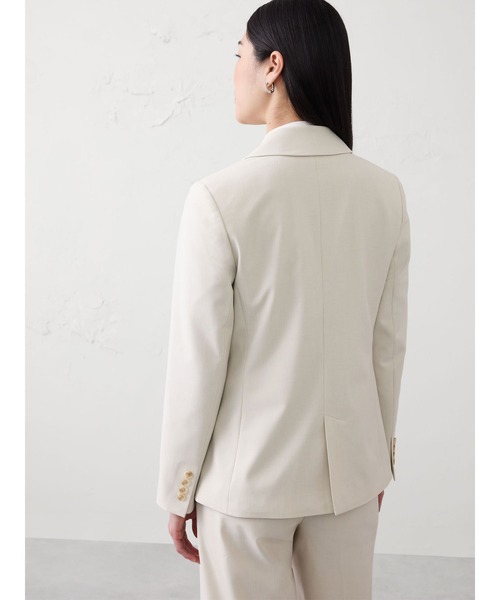 BANANA REPUBLIC FACTORY STORE(バナナリパブリック ファクトリーストア)の「BANANA REPUBLIC FACTORY STORE スカルプテッド ストレッチ ブレザー(テーラードジャケット・レディース・ベージュ/ネイビー/ブラック/アイボリー・0/2/6/4/8)」の14枚目の写真