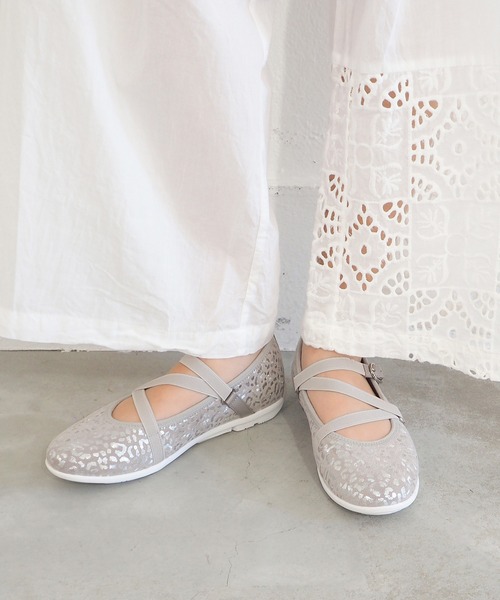 cava cava（サヴァサヴァ）の「撥水｜バレエシューズ 　1320693（バレエシューズ・レディース・シルバー系その他/ブラック/ブラウン・22cm/22.5cm/23cm/23.5cm/24cm/24.5cm）」の3枚目の写真