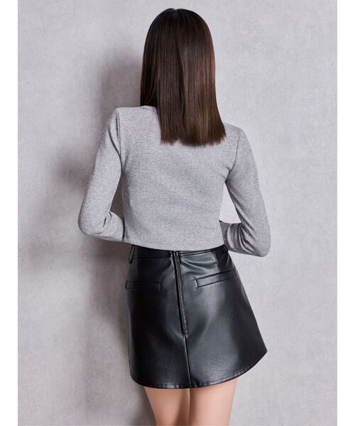 GYDA（ジェイダ）の「フェイクレザースカートライクショートパンツ（スカート・レディース・ブラック・X-SMALL/SMALL/MEDIUM）」の4枚目の写真