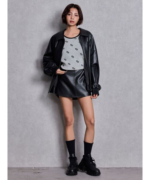 GYDA（ジェイダ）の「フェイクレザースカートライクショートパンツ（スカート・レディース・ブラック・X-SMALL/SMALL/MEDIUM）」の5枚目の写真