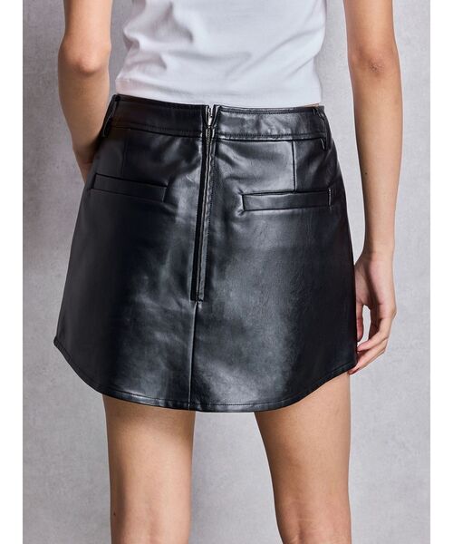GYDA（ジェイダ）の「フェイクレザースカートライクショートパンツ（スカート・レディース・ブラック・X-SMALL/SMALL/MEDIUM）」の11枚目の写真